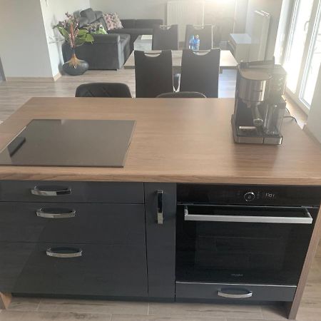 גורז'וב ווילקופולסקי Klimatyzowany Apartament Z Miejscem Garazowym מראה חיצוני תמונה